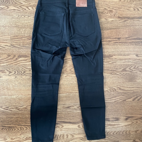 J. Crew | Petite 9" Mid-Rise Stretchy Toothpick Jeans - Picture 5 of 8